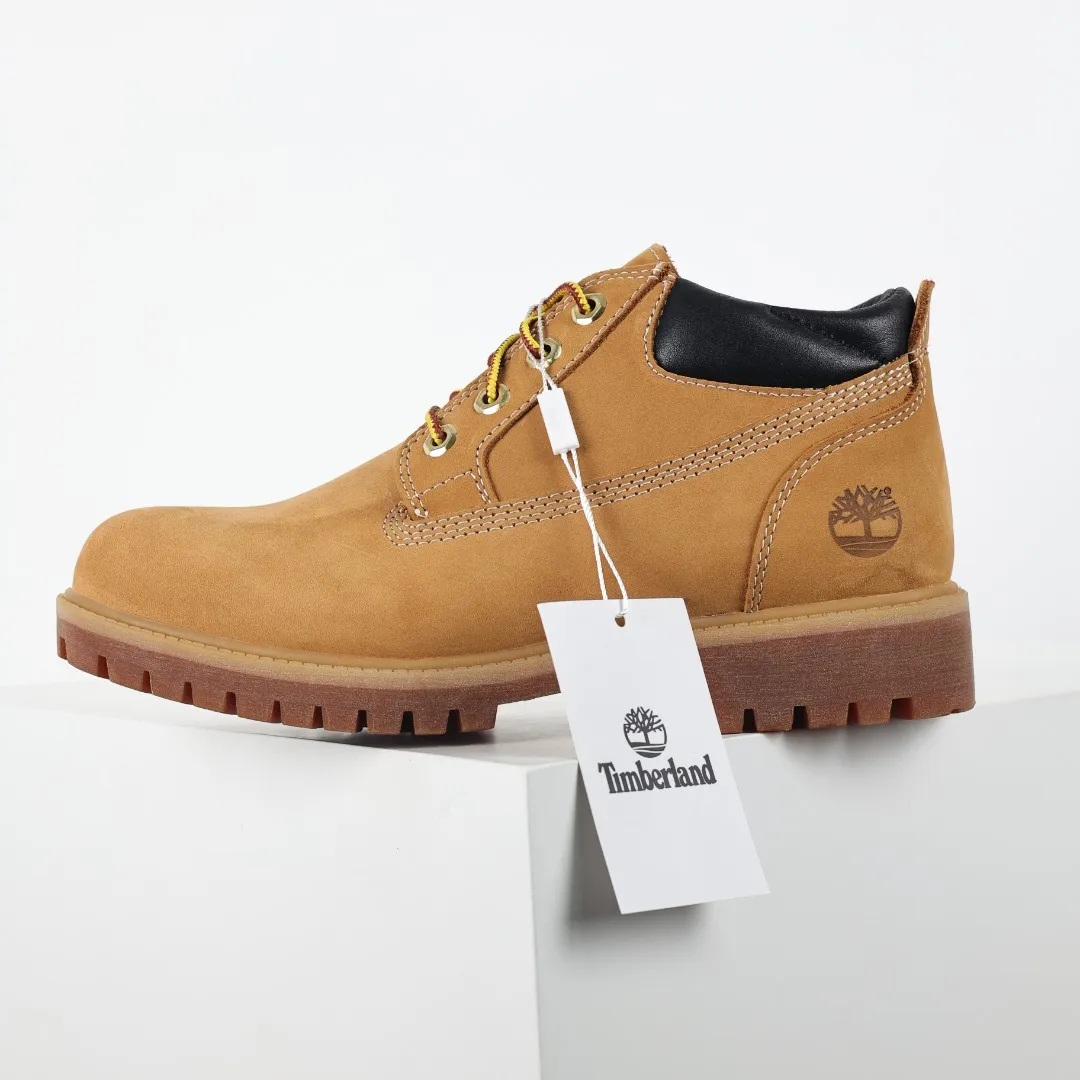 Local self-pickup💰640 Core recommendation Good price Rubber non-slip outsole resists cold and cracks. Authentic and consistent all-leather collar/lining/sole. Equipped with anti-fatigue shock-absorbing honeycomb insole. Extremely comfortable. Full set of original packaging accessories (comes with shoelaces, eraser, and counter bag). Size: 39.5 40 41 42 43 44 45 One size too large.